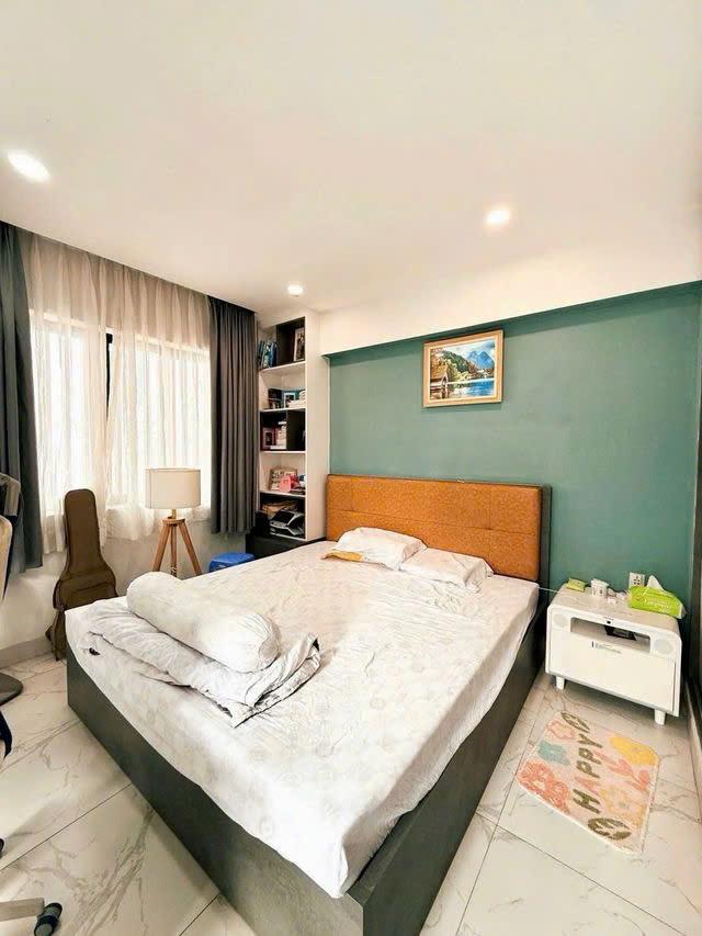 Giá mềm nhất quận Tân bình: 11,9 tỷ - Nguyễn Trọng Tuyển - 5 tầng BTCT, gồm 4PN, 5WC, Phòng khách, sân thượng rộng rãi thoáng mát view đẹp -LH: 077 888 5818 -077 478 5818 CHUYÊN BĐS SÀI GÒN2625788