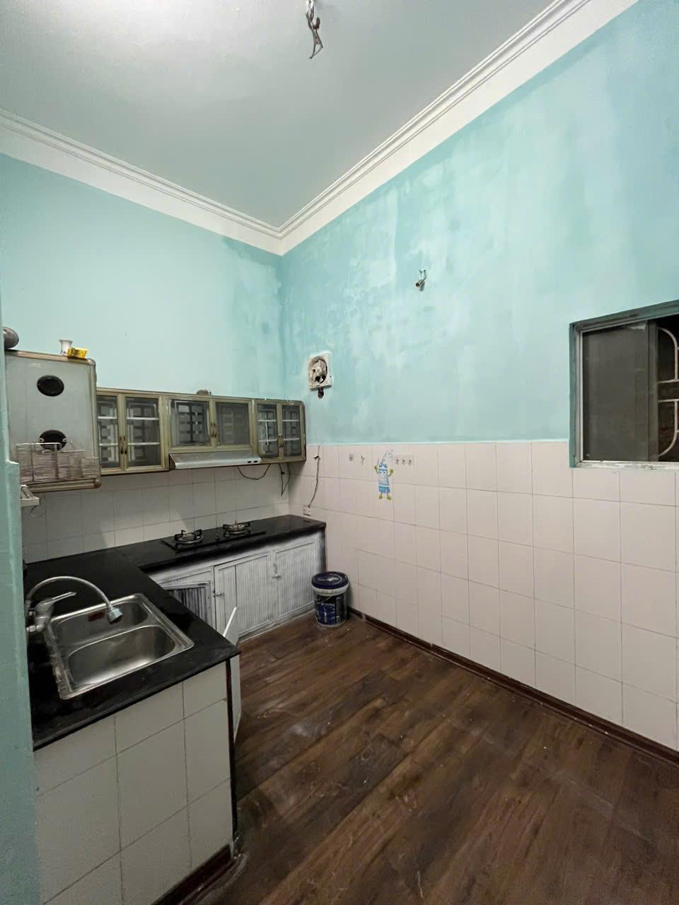 Cho thuê nhà Ở GĐ, nhóm 5 bạn ngõ 32 Dương Văn Bé, 39m2, 4 tầng, 4 ngủ, 2 vệ sinh, 9 Triệu2568585