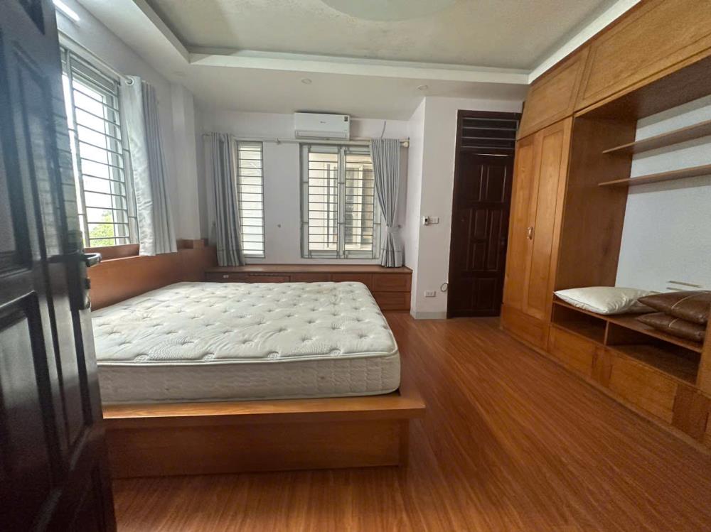 Cho thuê nhà 5 tầng Phố Hoàng mai, 35m2, 3 ngủ khép kín, Full đồ 12.5 Triệu2596415
