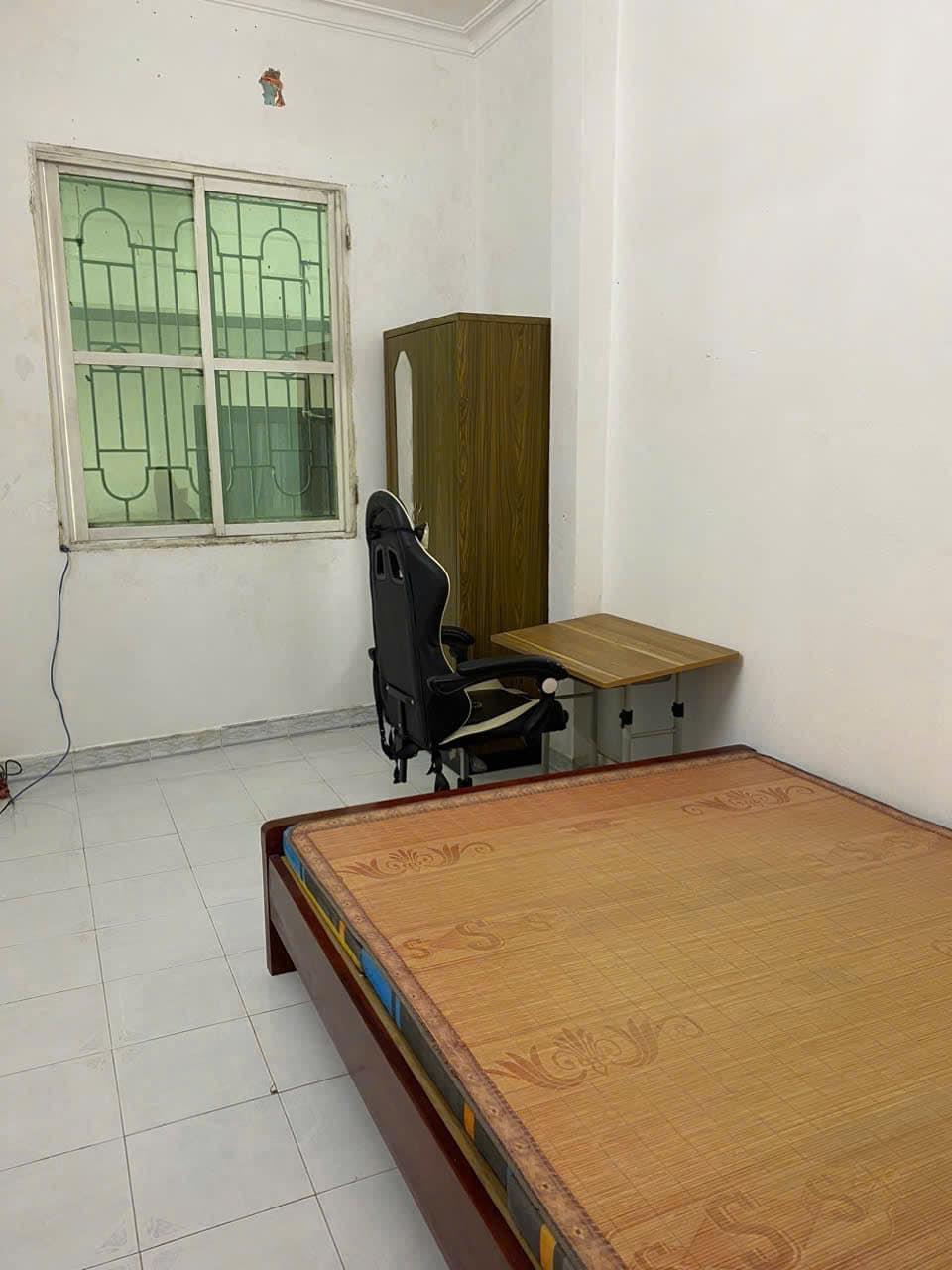 Cho thuê Ở GIA ĐÌNH, NHÓM ĐI LÀM ngõ Gốc Đề 4.5 tầng, 20m2, 2 ngủ, 8 Triệu - vào ngay2488693