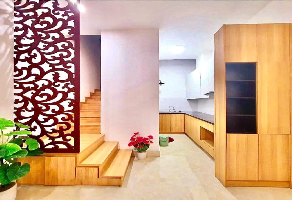 Cho thuê nhà Ở NHÓM 7 NGƯỜI ngõ Minh Khai (Hoà Bình 7) 5 tầng, 30m2, 4 ngủ, 4 WC, 13.2 Triệu2519544