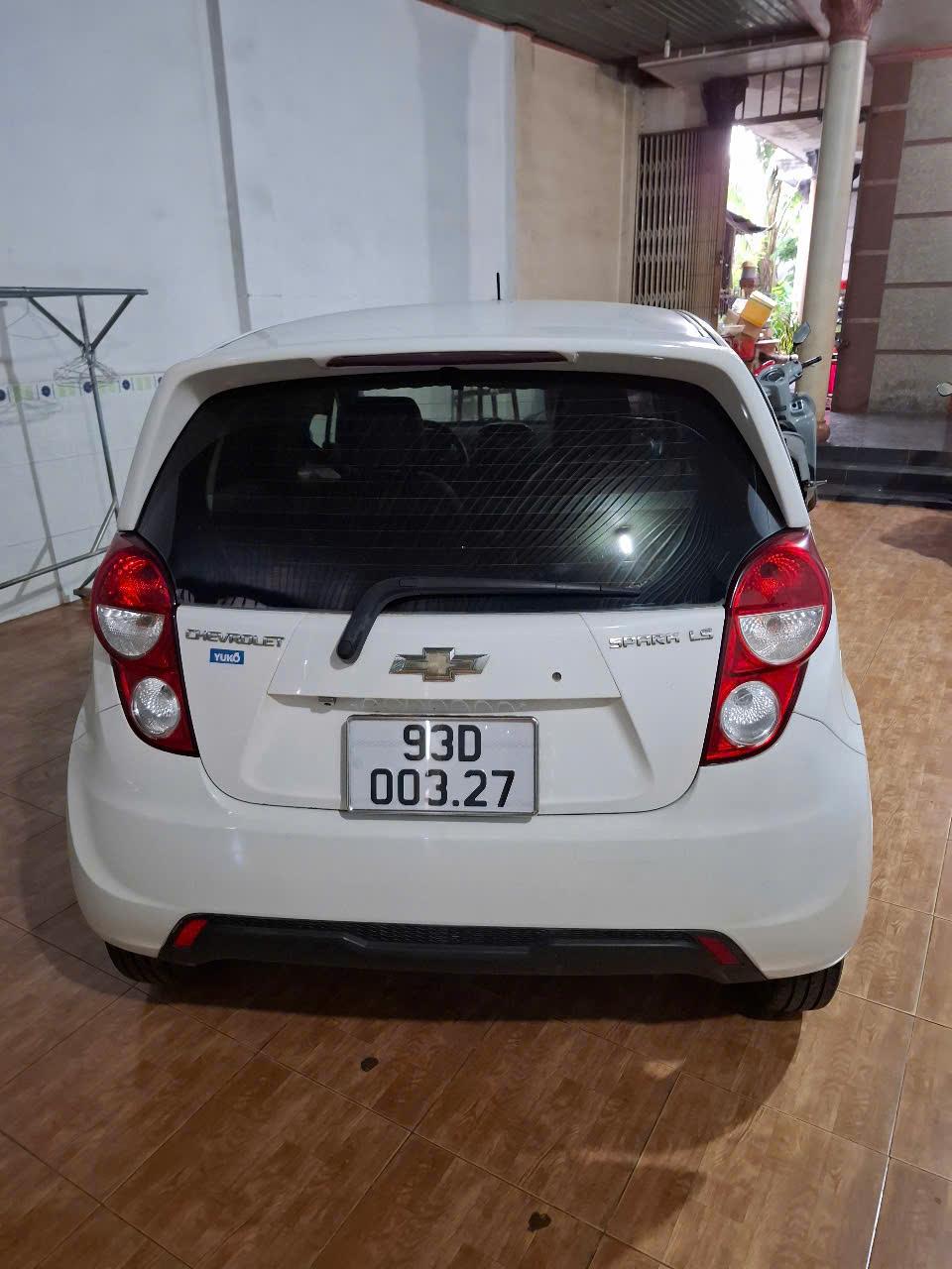 chính chủ ban Chevrolet Spark LT 1.2 2016 màu trắng, 2417383