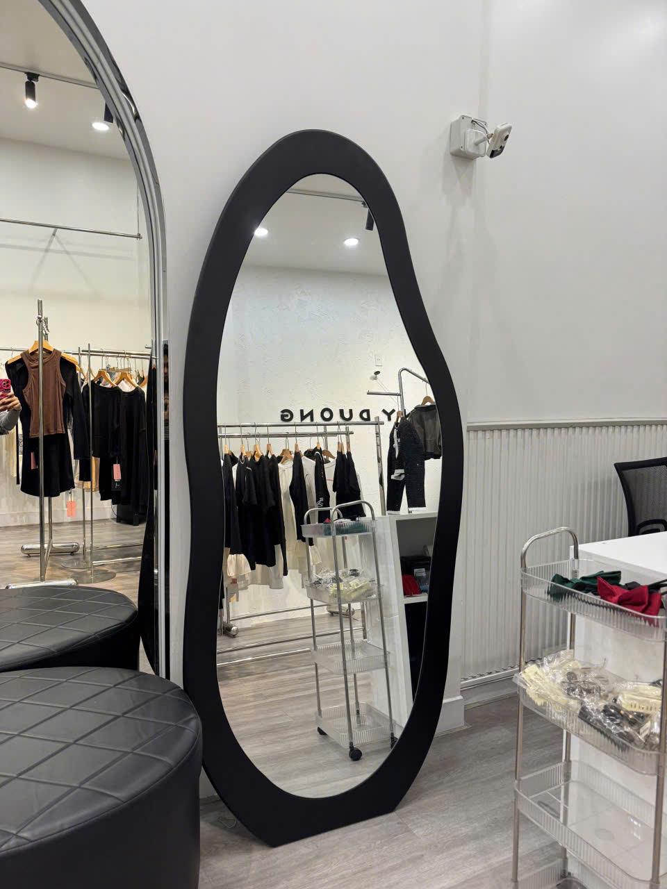 Sang nhượng shop quần áo tại 169 Trưng Nữ Vương, ngay ngã 5 đông đúc2493828