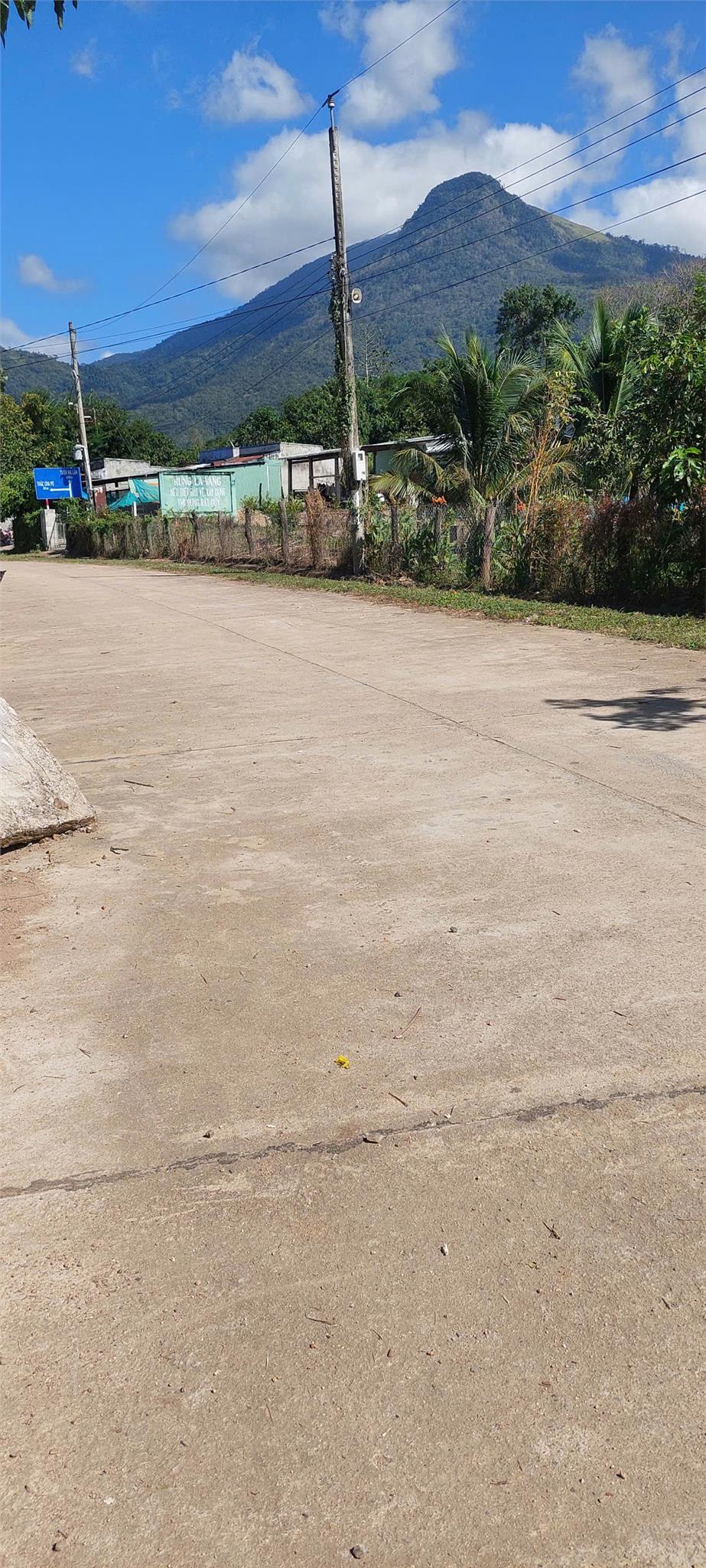 Gia đình cần bán đất vườn 12.588m2 mặt tiền đường bêtông 283m Phước Tiến, Bắc Ái Ninh Thuận. Giá 440 triệu .2459722