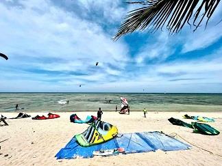 -Cần bán nhanh lô đất đẹp 2 mặt tiền đường (một mặt giáp đường tỉnh lộ 702 và một mặt giáp mặt biển khu lướt ván Diều)2515650