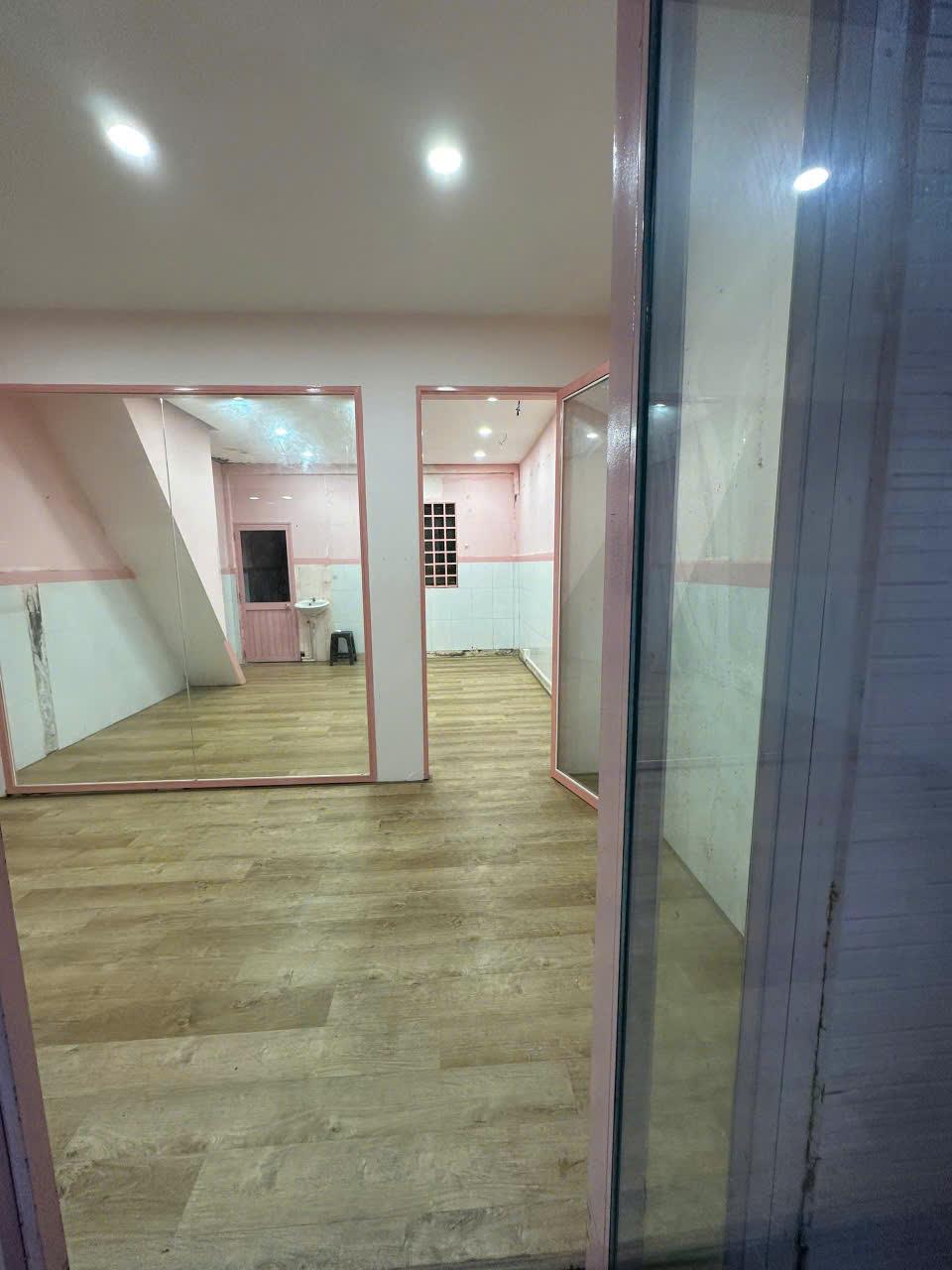 CHO THUÊ NHÀ 5 triệu 2 phòng ngủ TRỆT LẦU 2 phòng ngủ KẾ CHỢ AN HOÀ2608815