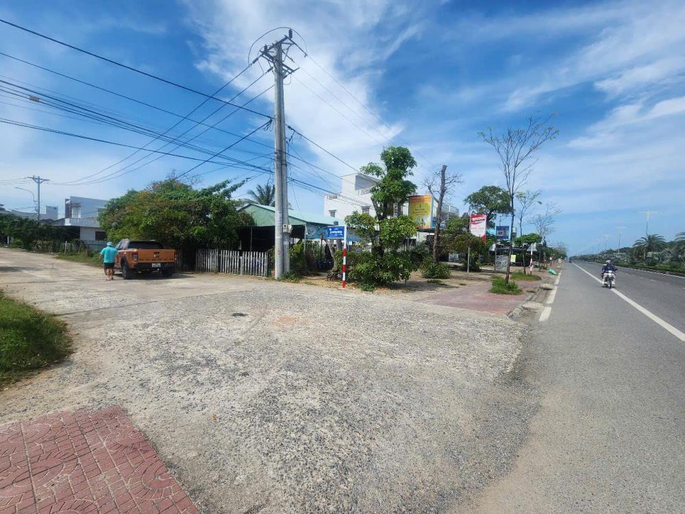 Mặt Tiền Đường QL29 Đâm thẳng ra Biển 10x20m 200m2 phù hợp Khách Sạn, Cà Phê, Bida, Quán Nhậu...2502812