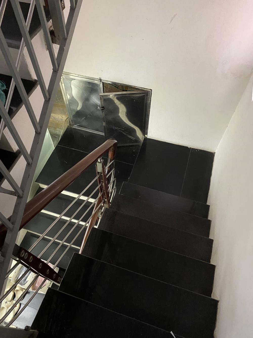 cho thuê nhà là VP, Spa 7 tầng Hoàng Ngọc Phách, 70m2, Thang Máy, Thông Sàn2427966