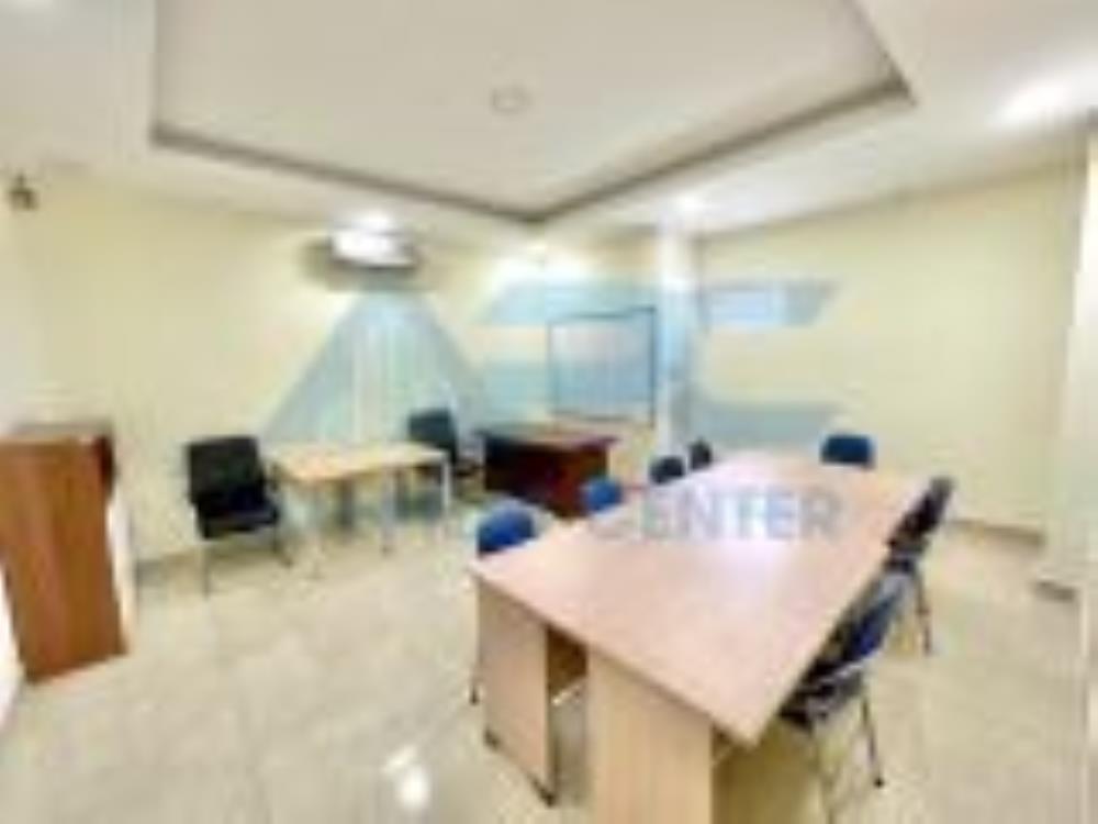 Thuê văn phòng Nam Phát Center 10tr - Máy lạnh, bàn ghế, xe rộng rãi, vị trí đẹp2616080
