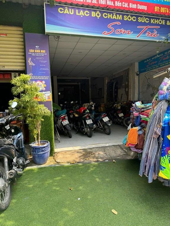 Không có người trông coi cần sang quán2414217