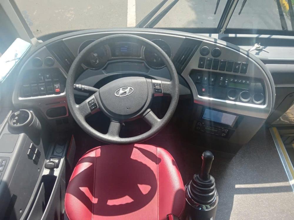 Xe Hyundai Universe Modern S 47 chỗ, sản xuất năm 2021.2465743