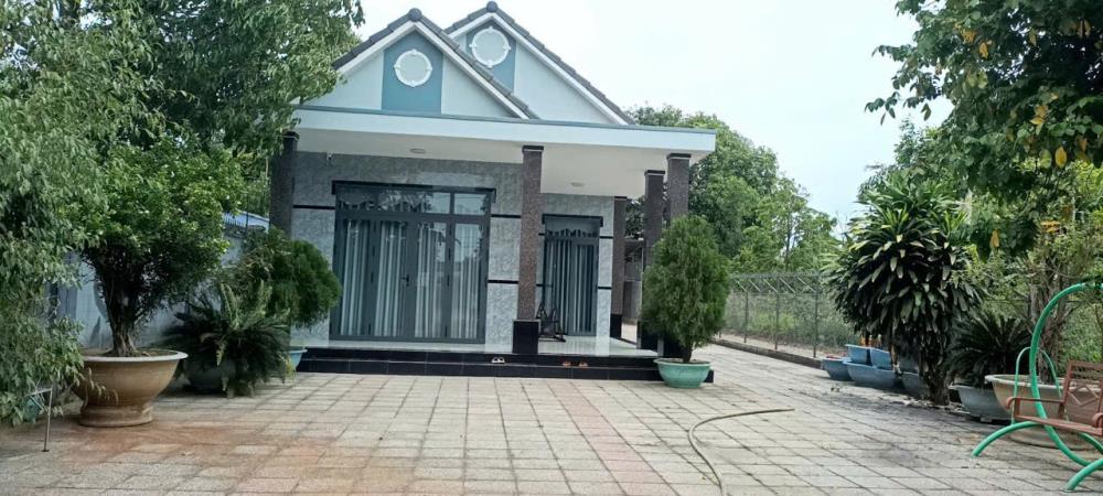 CHỦ CẦN BÁN NHÀ MÁI THÁI 2 MẶT TIỀN ĐƯỜNG TẠI XÃ LONG TÂN - ĐẤT ĐỎ - BRVT.2596424