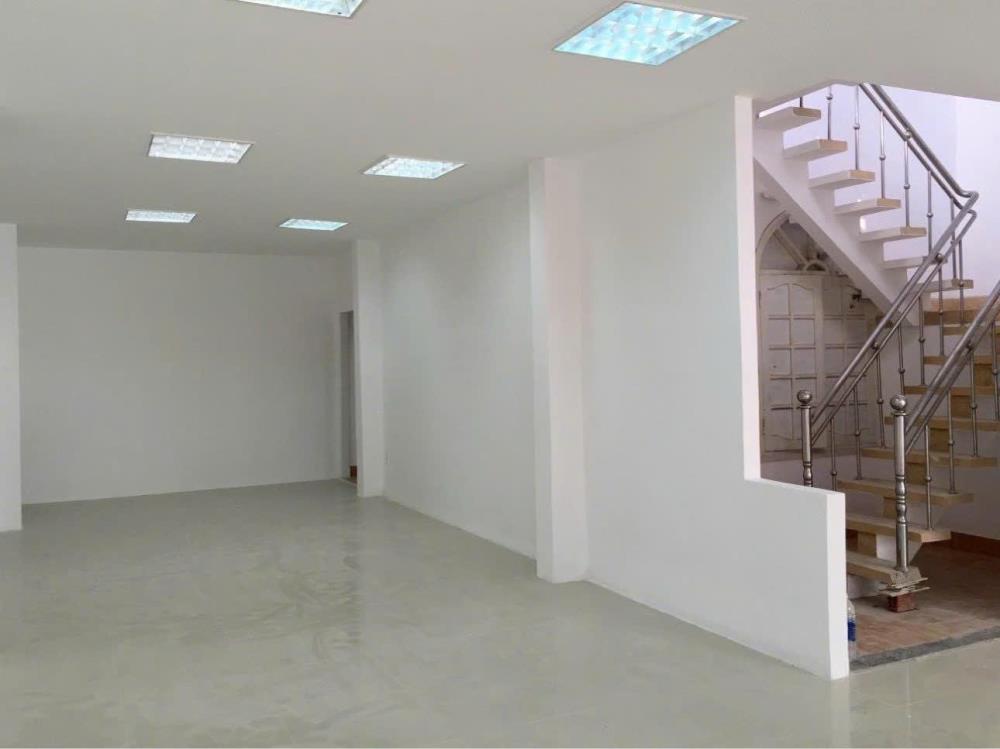 Bán gấp Nhà mặt tiền Kinh doanh tại  Hoàng Diệu, Đà Nẵng, 138 triệu/m2, 239m2, 6PN, 6WC, Liên hệ Anh Nam 09160040252619077