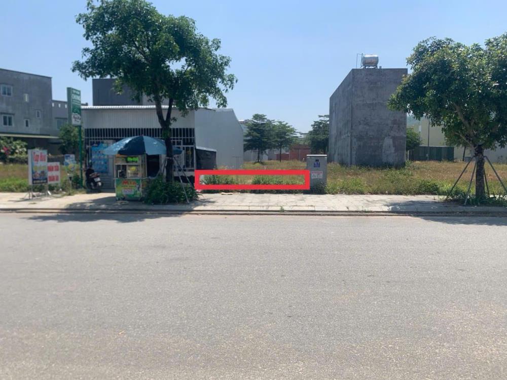 Bán đất khu dân cư Sơn Tịnh 577 ngay cổng đường 20.5m, hướng Tây sổ hồng riêng giá 1,65 tỷ TL2652446