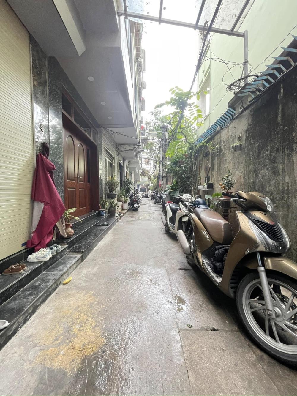 Cho thuê nhà nguyên căn ngõ ô tô Hồng Mai 38m2, 3 tầng ở gia đình, nhóm ít người 8.5tr/th2468103