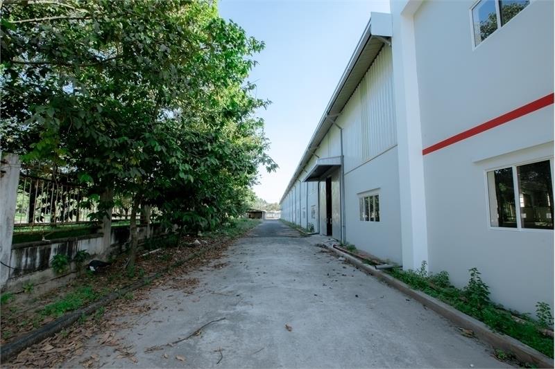 nhà xưởng kiên cố. hạ tầng KCN, kết cấu hiện đại, tiếp nhận SX đa ngành nghề. giao liền2361505