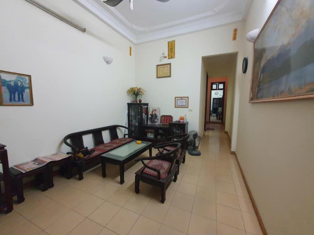 Chính chủ cho thuê nhà nguyên căn 3 tầng.2673522