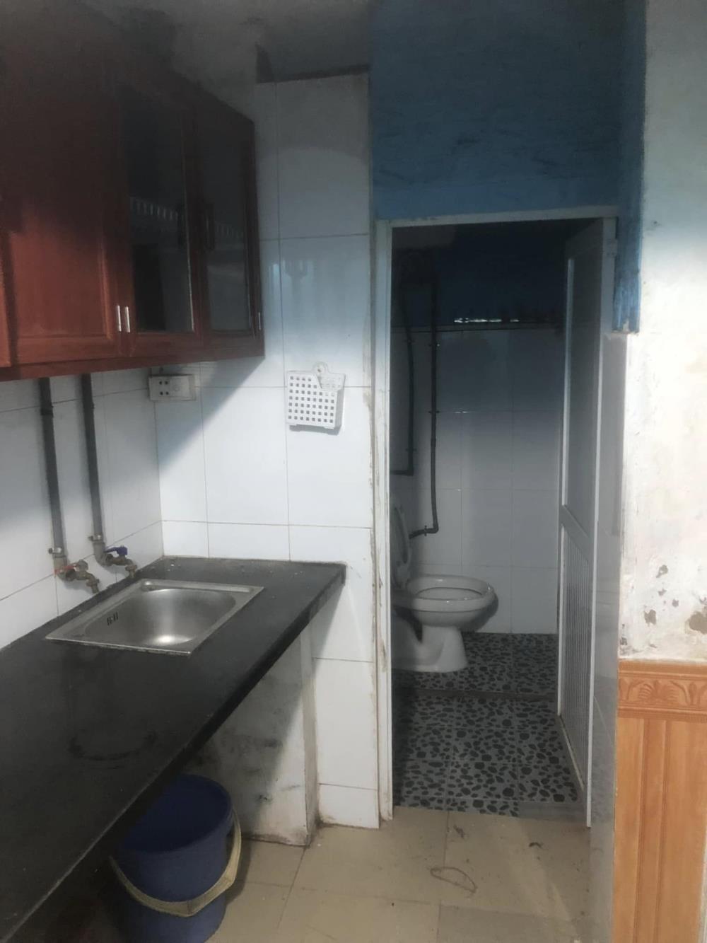 Cho thuê nhà LÀM VĂN PHÒNG, Ở GĐ, nhóm ngõ 310 Khương Đình 40m2 x 1.5 tầng, 5.5 Triệu2434431