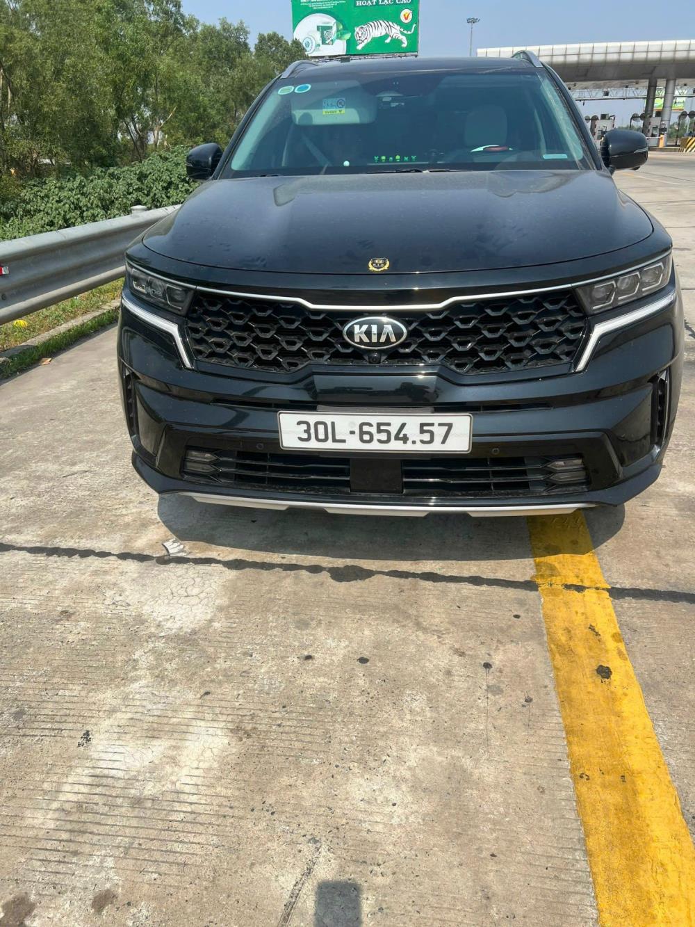 Chính chủ bán xe Sorento bản full xăng 2.5 signature 2441082