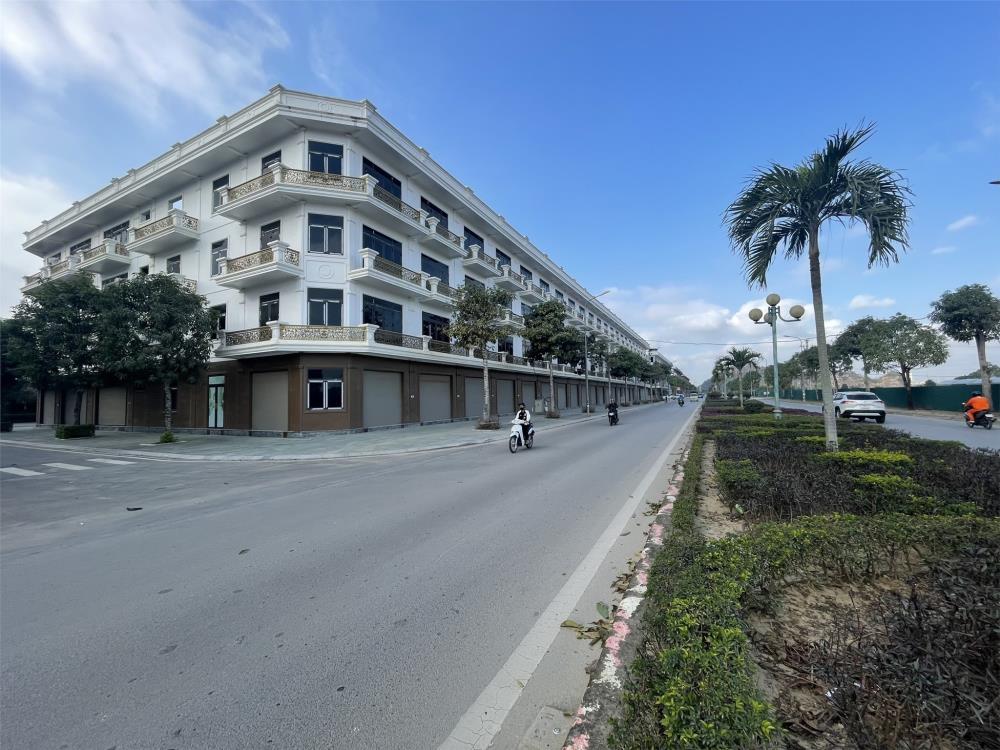 CĂN GÓC  4 TẦNG. SANG TÊN SỔ NGAY, VIEW CÔNG VIÊN. LH: 0966 343 9692528922