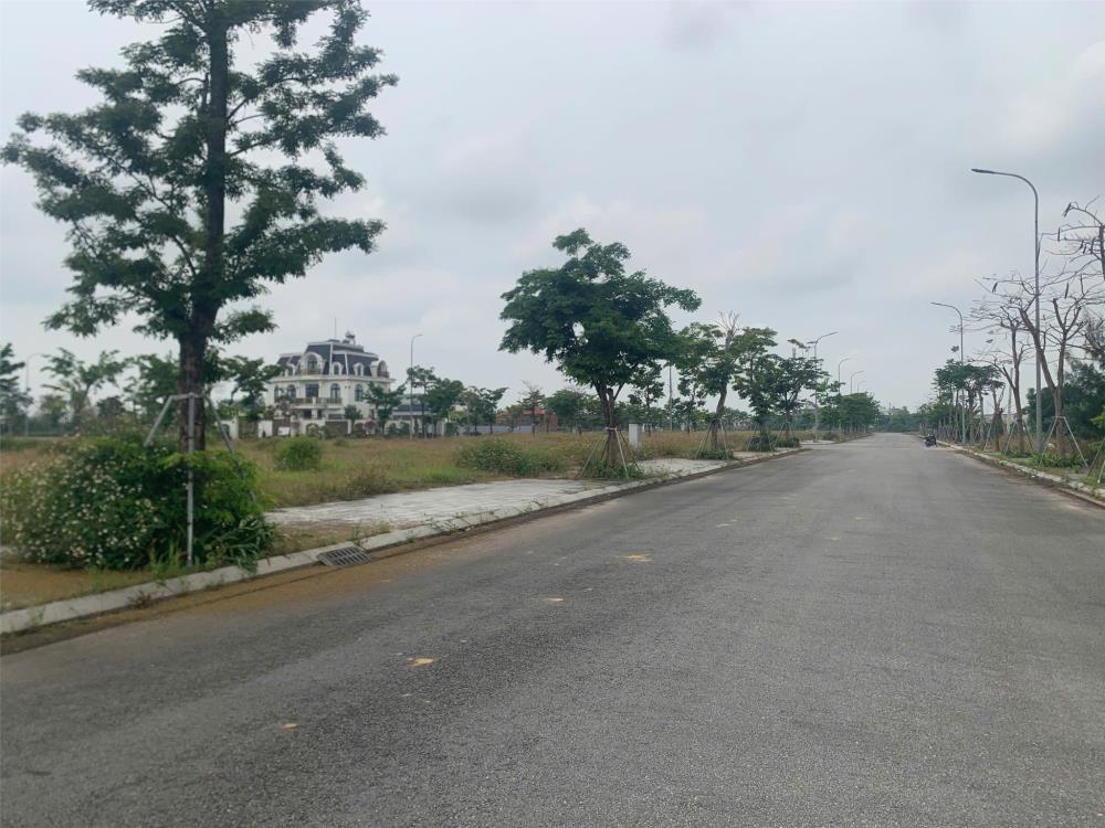 Bán căn góc biệt thự KDC Sơn Tịnh 577 275m2, TP Quảng Ngãi - 3.140 triệu2603673
