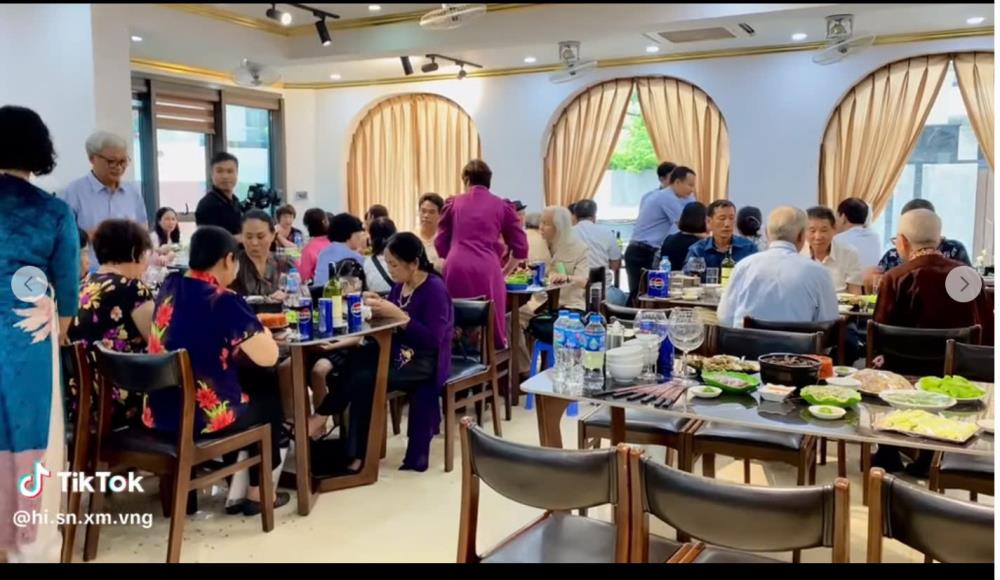 Cần sang nhượng Nhà hàng hải sản đang có lượng khách ổn định2388447