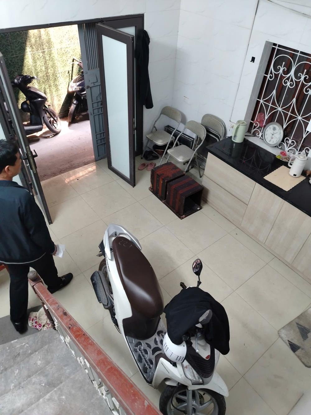 Cho thuê nhà nguyên căn Đê Trần Khát Chân, 4 tầng, 2 ngủ, ở GĐ, nhóm chỉ 7.5 Triệu2586621