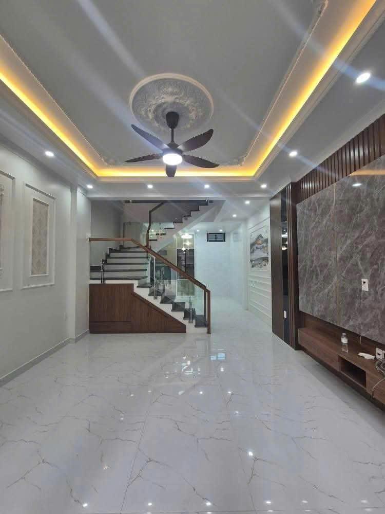 BÁN NHÀ  PHẠM VĂN ĐỒNG,  KINH DOANH SẦM UẤT DÒNG TIỀN TỐT 56M2. 11.5TY. VÕ CHÍ CÔNG,PHẠM VĂN ĐỒNG, NGUYỄN HOÀNG TÔN, TRẦN CUNG, CỔ NHUẾ2528953