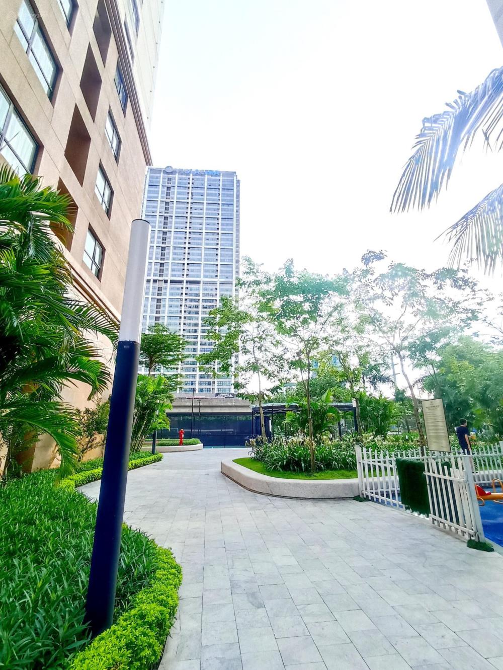 Bán gấp shophouse chân đế tòa CT8 Emerald Mỹ Đình Sông Đà, dòng tiền thu về 2500$/tháng.2584679