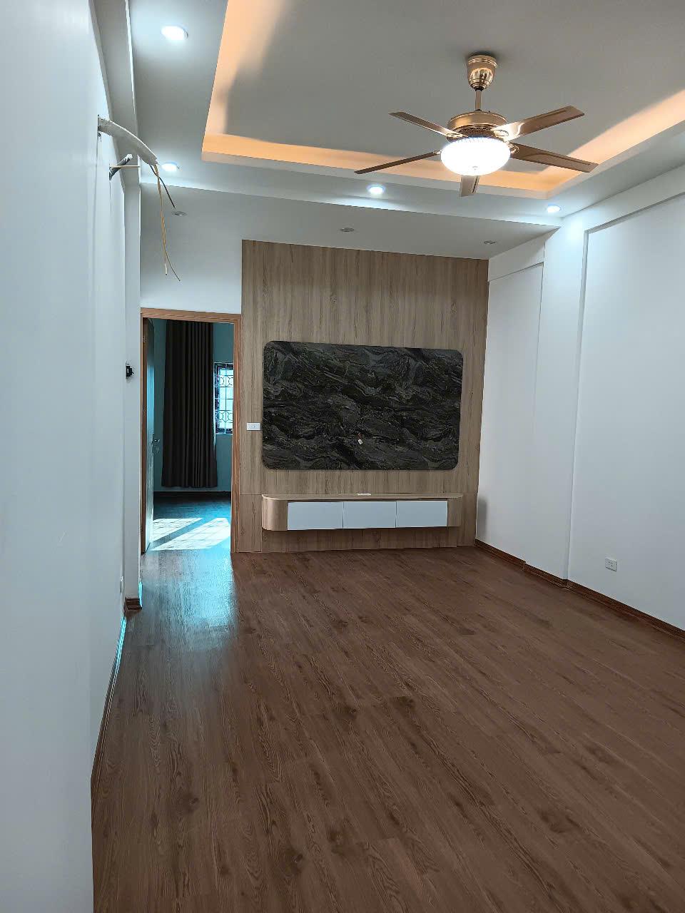 Em cần bán căn chung cư có sổ đỏ 74m2*2 ngủ, giá rẻ nhất khu vực Linh Đàm, Hoàng Mai2345999