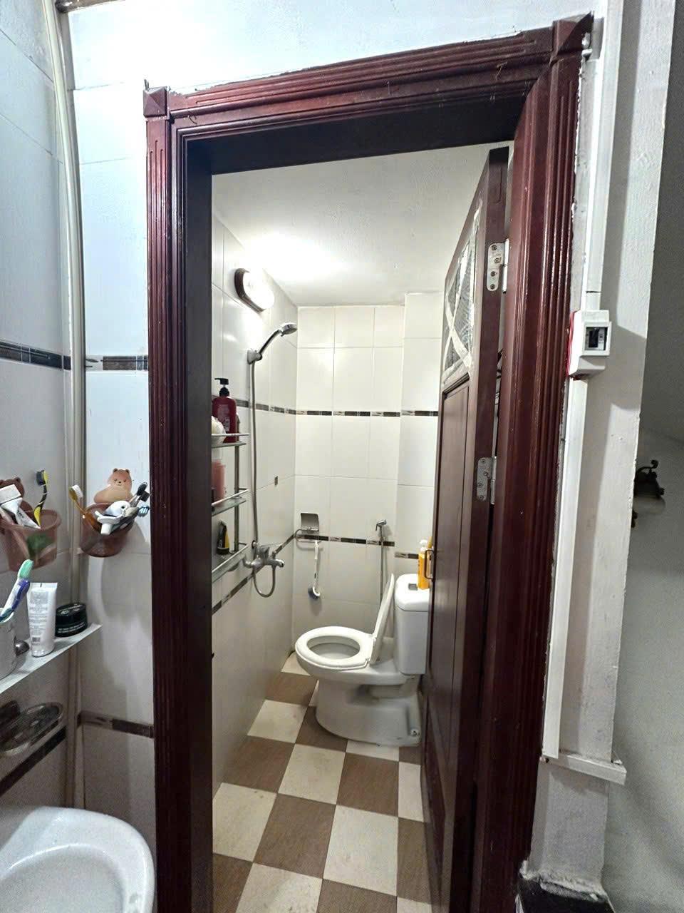 Căn hộ tập thể đủ đồ, phốTtrần Hưng Đạo, 32m2, Hoàn Kiếm2590536