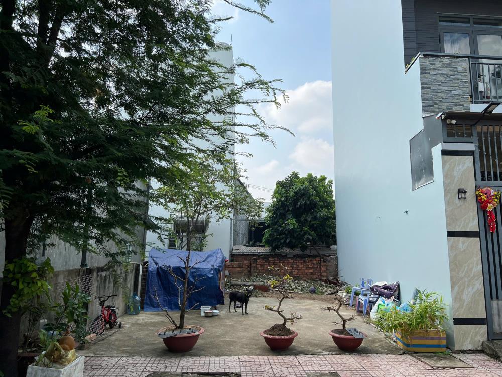 Đất nền tại Đường Thạnh Xuân, Quận 12, TP.HCM với diện tích 56 m2 và giá 3,4 tỷ đang chờ đón chủ nhân mới.2492420