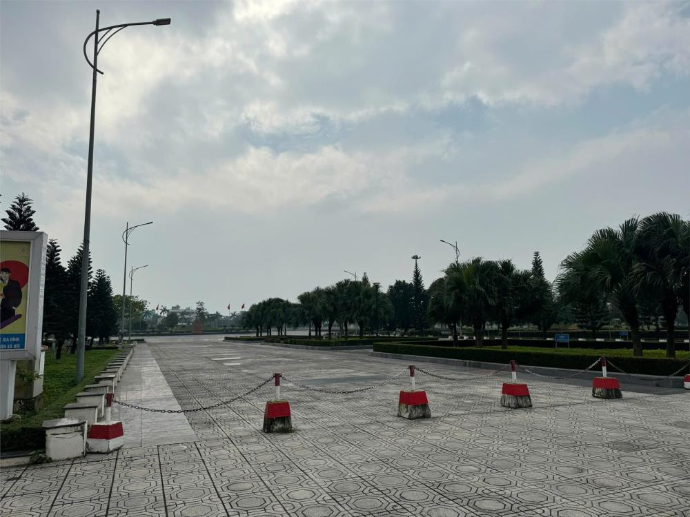 Bán khu đất trước mặt hoạt động đối diện khu vui chơi công viên Fidel Đông Hà2325610