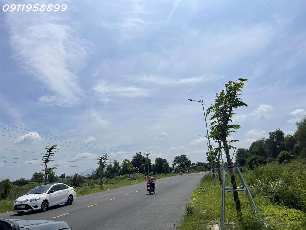 NGỘP BANK! Mặt tiền Hùng Vương, thị xã LaGi chỉ còn 250tr/m ngang sát Biển2365441