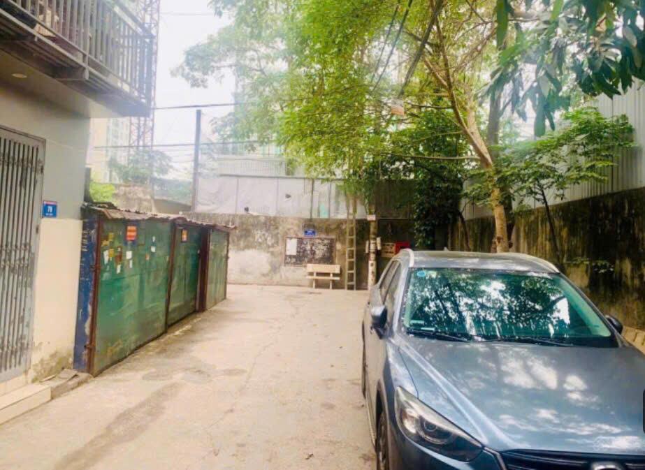 Cho thuê nhà ngõ ô tô tránh Phô Đại Từ 5 tầng, 35m2, 3 ngủ, 3 vệ sinh, 10.5tr ở hộ gia đình2485269