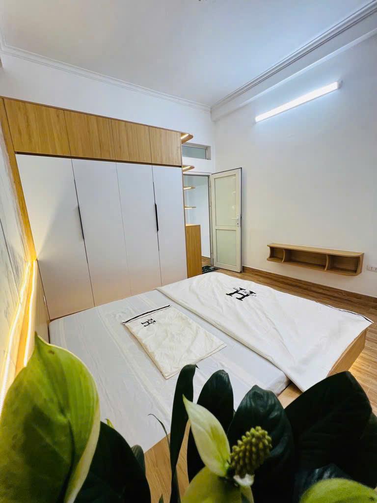 Cho thuê nhà LÀM VP, KD ONL, Hộ gia đình Phố Đại Từ 5 tầng, 35m2, 6 ngủ, 4 vệ sinh, 14 Triệu2618569