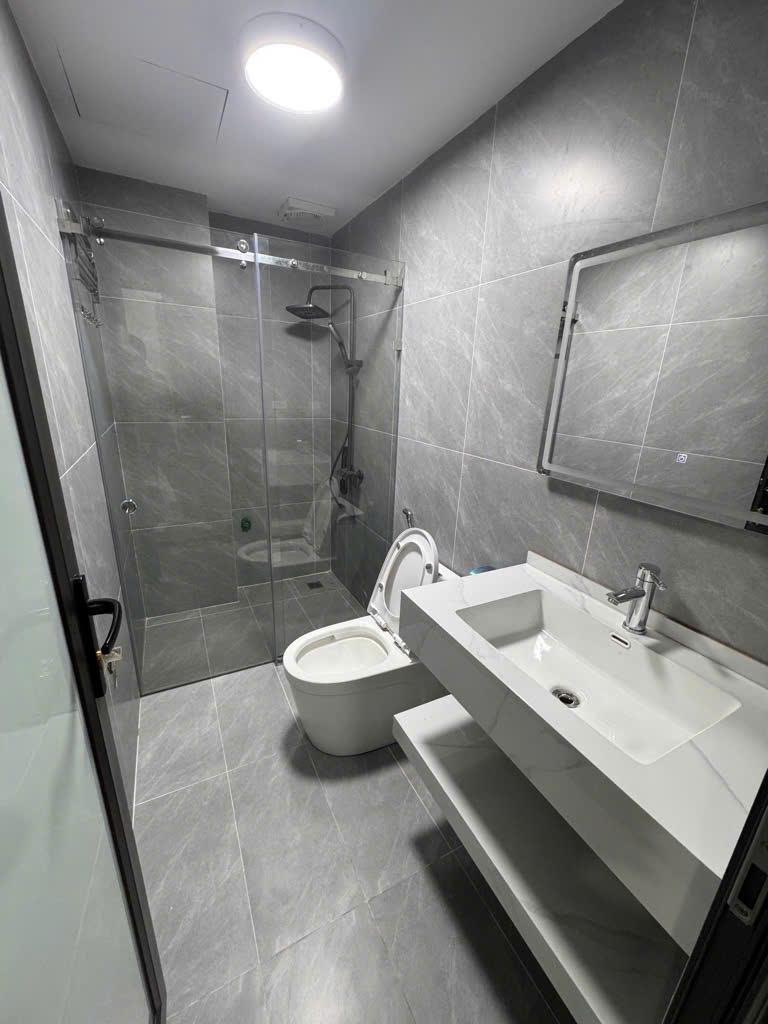 Bán nhà phố Hoàng Cầu, Nhà Mới 7 Tầng,Thang Máy Xịn, 48mx7T, Giá: 16,5 Tỷ, Lh: 0396935190.2375525