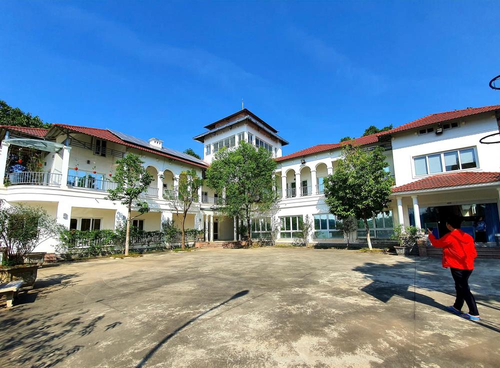 ( Cần Bán) Khu Nhà biệt thự Hà Nội, thổ cư, mặt hồ lớn, giá 1 x triệu/ m2 (x nhỏ)2558169
