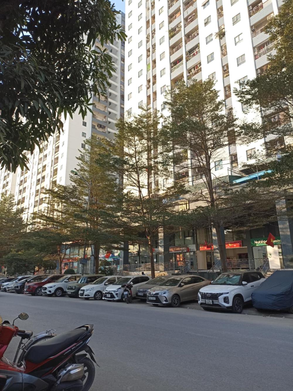 SANG NHƯỢNG CỬA HÀNG GIÀY DÉP TẠI AN KHÁNH, HOÀI ĐỨC2402273