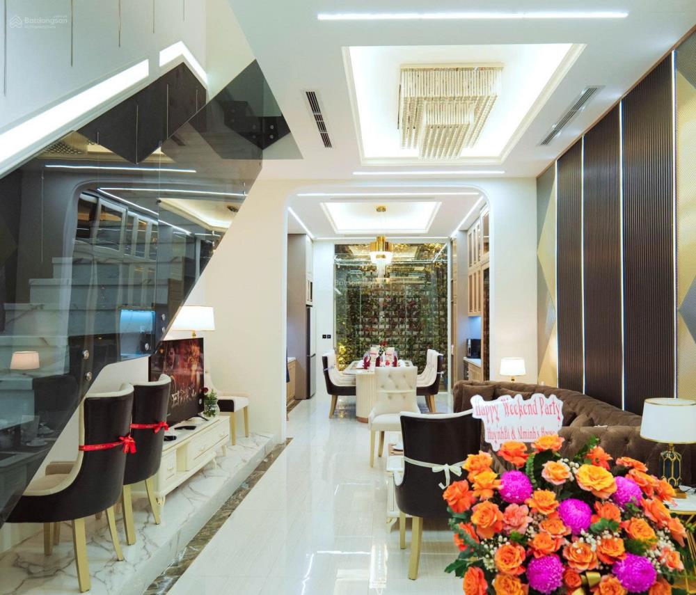 Bán nhà phong cách luxury 5 sao mặt tiền đường Số An Dương Vương Quận 8 (bao gồm nội thất như hình).2474844