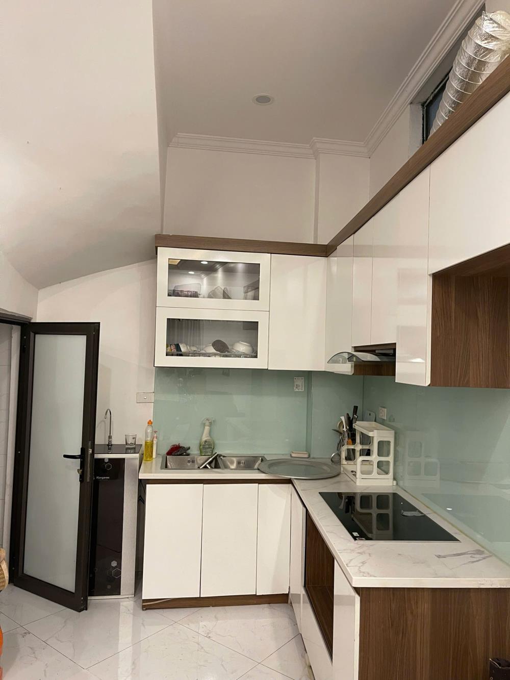 Cho thuê nhà ngõ 96 Đại Từ 30m2, 5 tầng, 3 ngủ, 4 vệ sinh, 12tr52406916