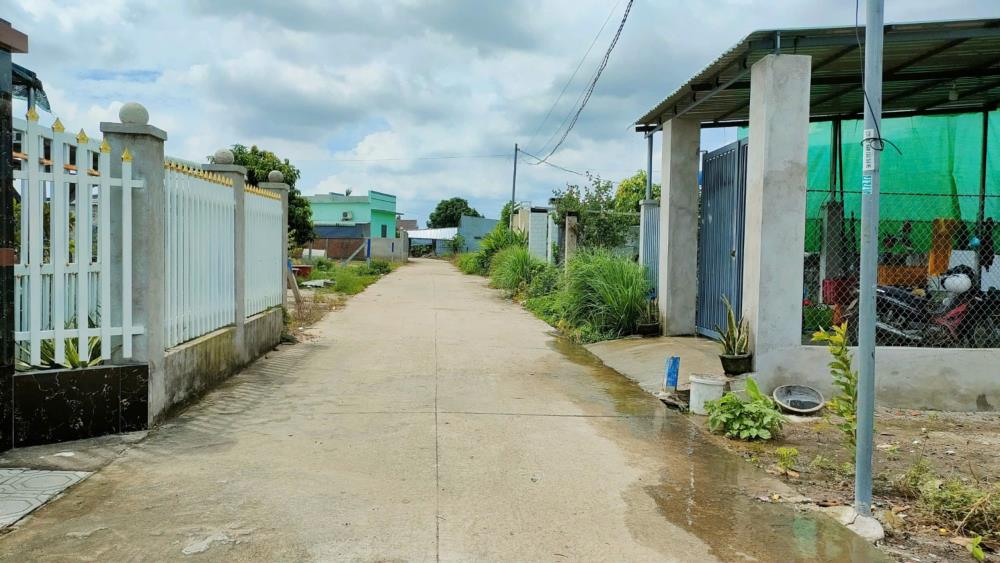 Chủ bán 1 nền nhà đẹp khu dân cư đường bê tong ô tô láng dài long đát brvt2621280