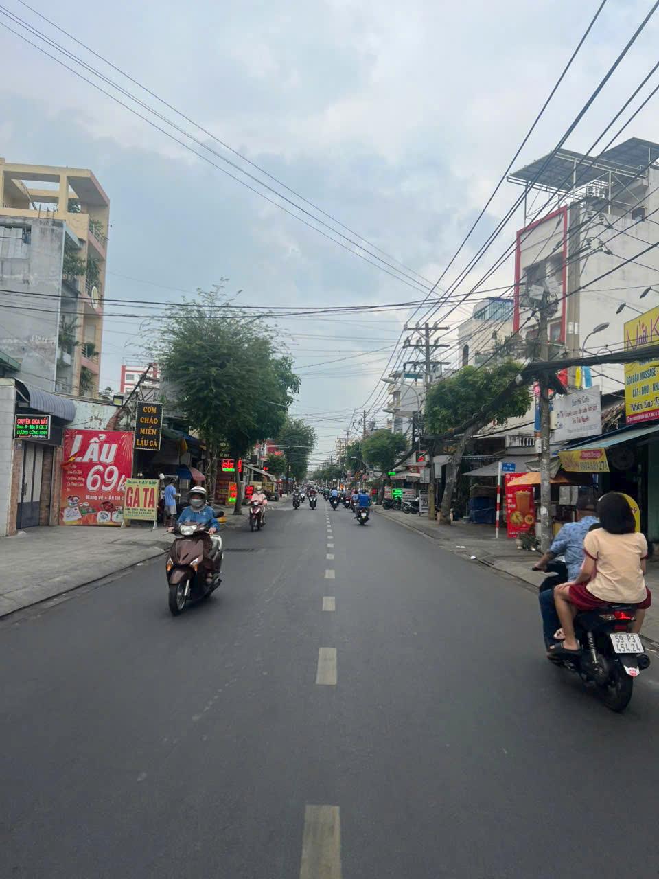 NHÀ MBKD (4x21) MẶT TIỀN NGUYỄN VĂN QUÁ, ĐÔNG HƯNG THUẬN, Q122655227