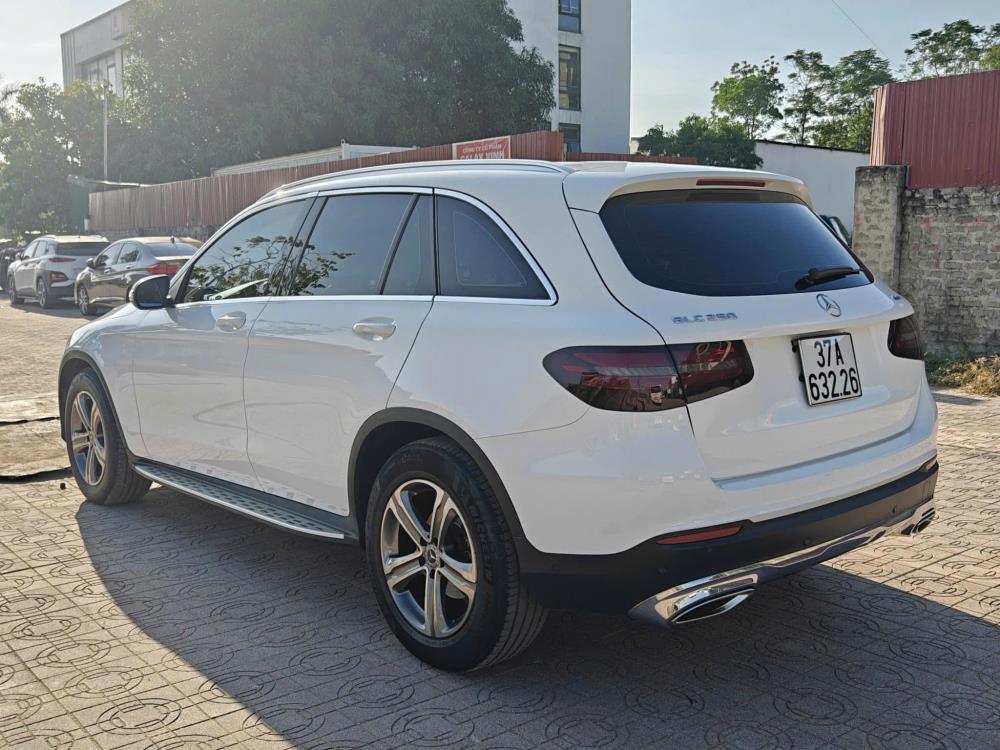 Xe Gia Đình Mercedes GLC 200 - 2019 - Giá : 1.050 Tỷ.2420631