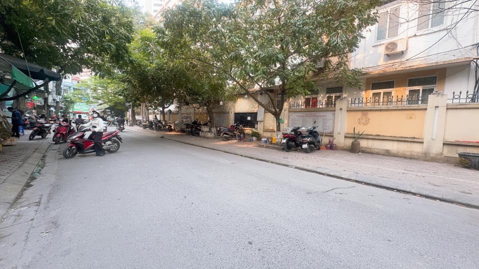 HOT - Bán KS 3* phố Vũ Trọng Phụng - Thanh Xuân, 103m 8 tầng, giá cực sốc CHỈ 69 tỷ2593075