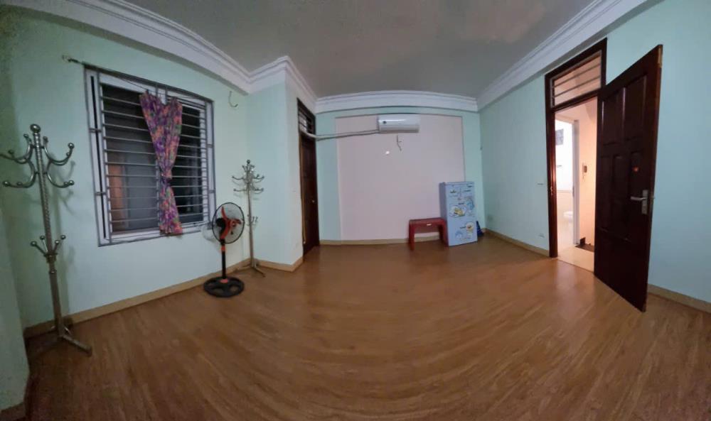 Cho thuê nhà nguyên căn ngõ 255 Nguyễn Đức Cảnh, 5 tầng x 32m2, 3 ngủ khép kín 12 Triệu.2542297