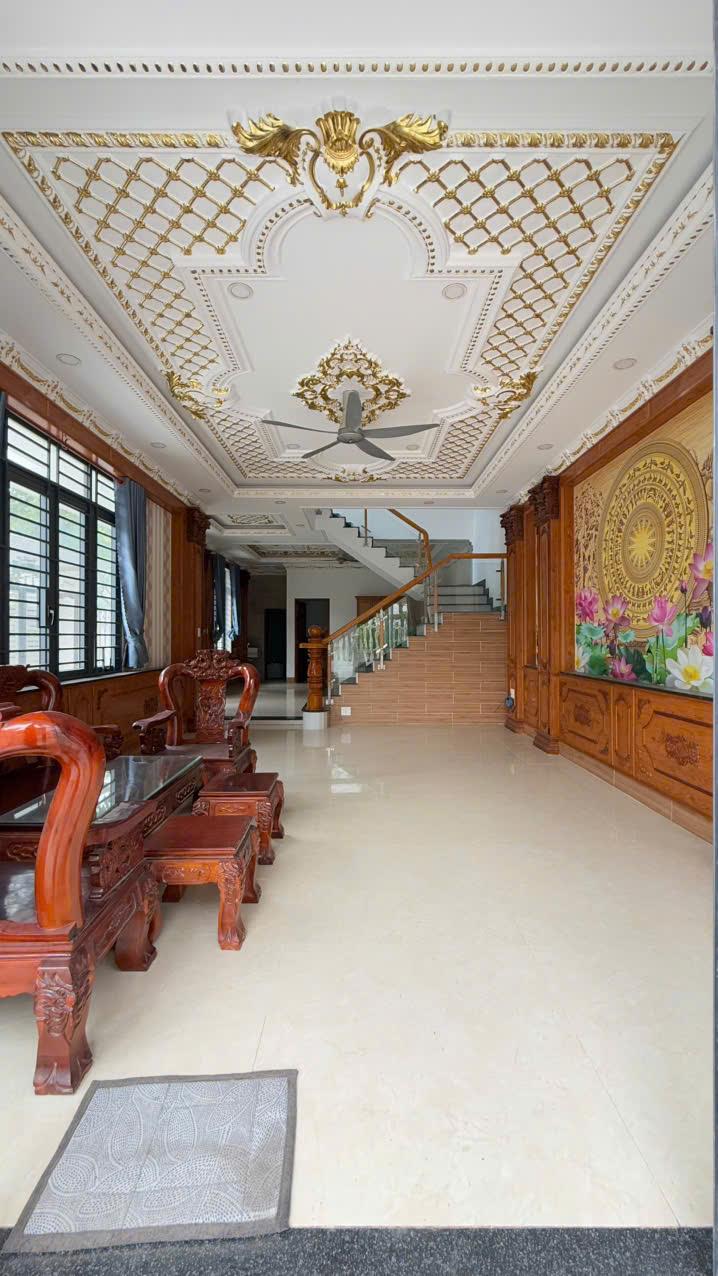 Siêu Ngộp, Bán căn biệt thự góc 2 mặt tiền KDC Bửu Long, chỉ 9,8 tỷ2495197