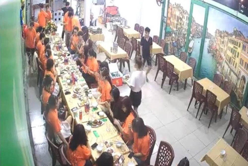 Do tình hình sức khỏe yếu chính chủ cần sang nhượng quán2528319
