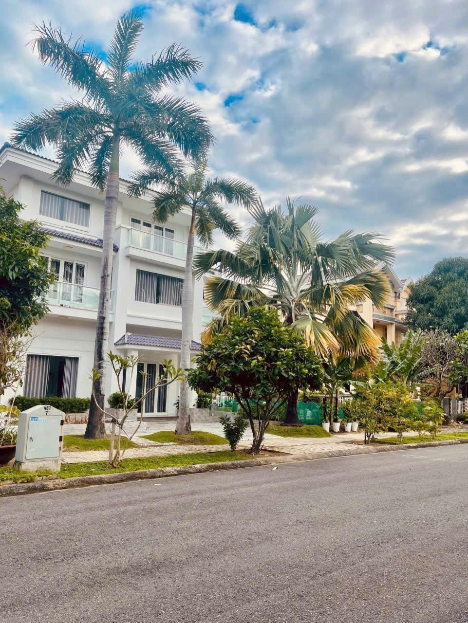 Bán biệt thự biển đẹp tại Khu Đô Thị Biển An Viên (Nha Trang). Mặt tiền đường lớn, sổ đỏ lâu dài2606855