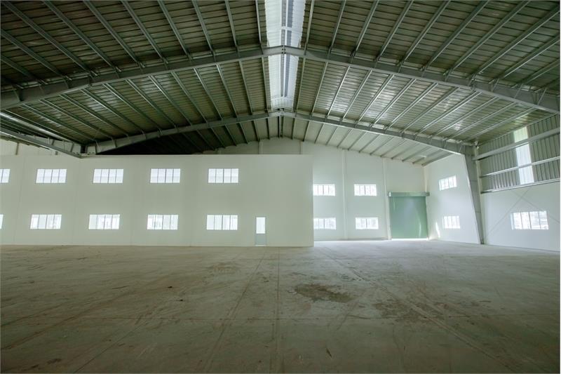 nhà xưởng kiên cố thu hút sản xuất đa dạng ngành nghề theo QD KCN. bàn giao liền2361476